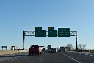 I-35 south at I-80/235 - Ankeny, IA