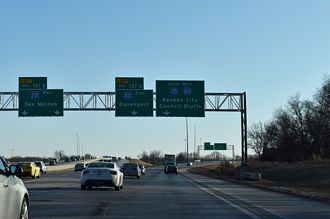 I-35 south at I-80/235 - Ankeny, IA