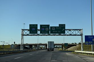 I-135 north at I-235/US 81 - Wichita, KS