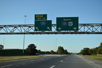 I-135/US 81 north at I-235 - Wichita, KS