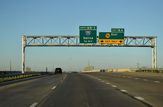 I-235/K-96 north at I-135/US 81/K-254 - Wichita, KS