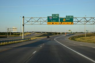 I-235/K-96 north at I-135/US 81/K-254 - Wichita, KS