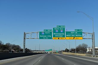 I-235 west at I-35/80 - West Des Moines, IA
