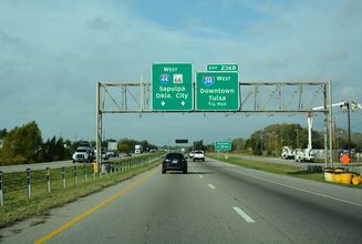 I-44/US 412/SH 66 west at I-244 - Catoosa, OK