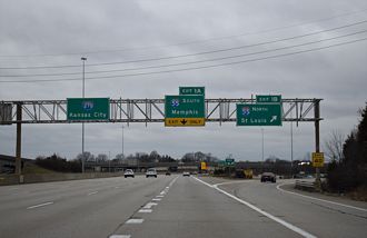 Exit 1 B departs I-255 west for I-55 north to St. Louis, Missouri