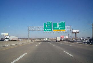 I-65 north at I-265/SR 62 - Clarksville, IN