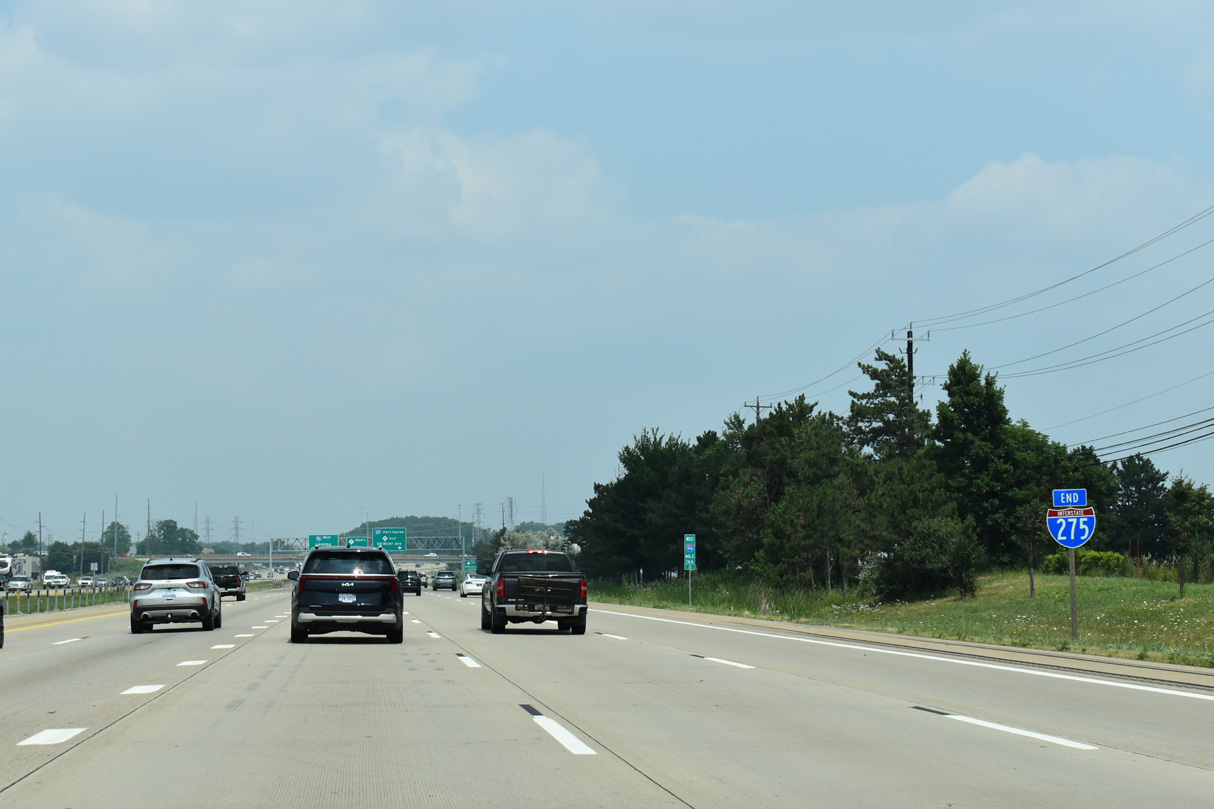 North End shield for Interstate 275 in Farmington Hills, Michigan