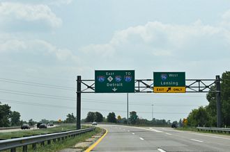 M-5 South at I-96/275/696 in Farmington Hills, MI