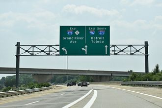 M-5 south at I-96/275/696 - Novi, MI