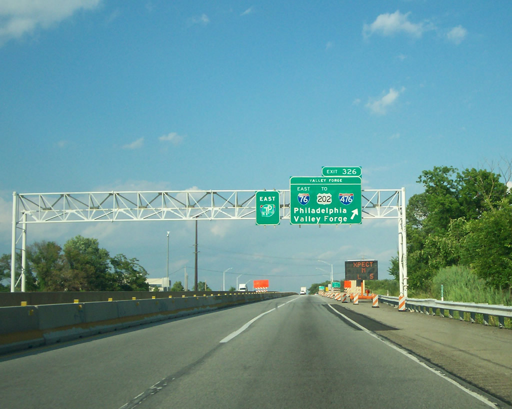 I-76/PA Turnpike east at I-276 - Valley Forge