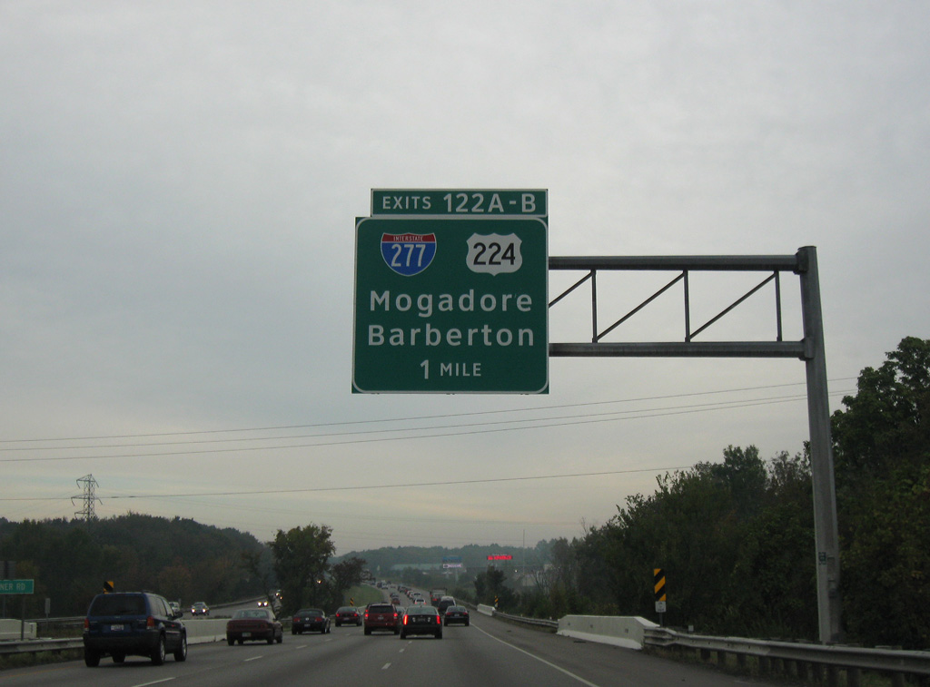 I-77 north at I-277/US 224 - Coventry Twp, OH
