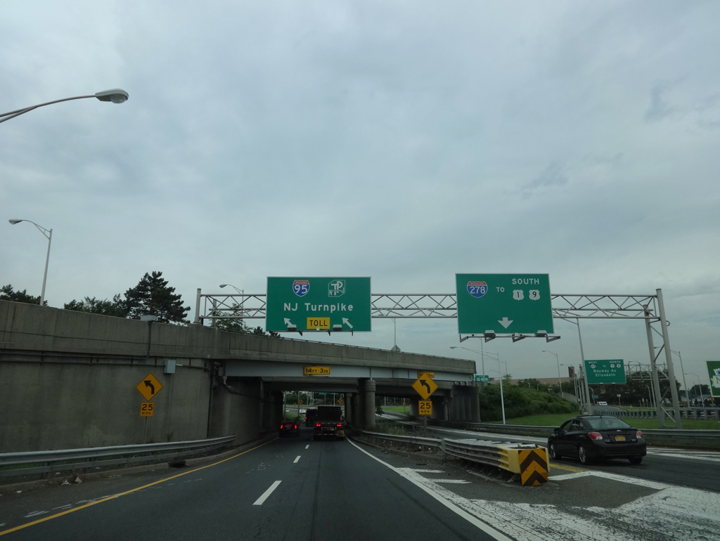 I-278 west at I-95/NJ Tpk - Elizabeth