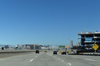 Interstate 280 north ends in one quarter mile