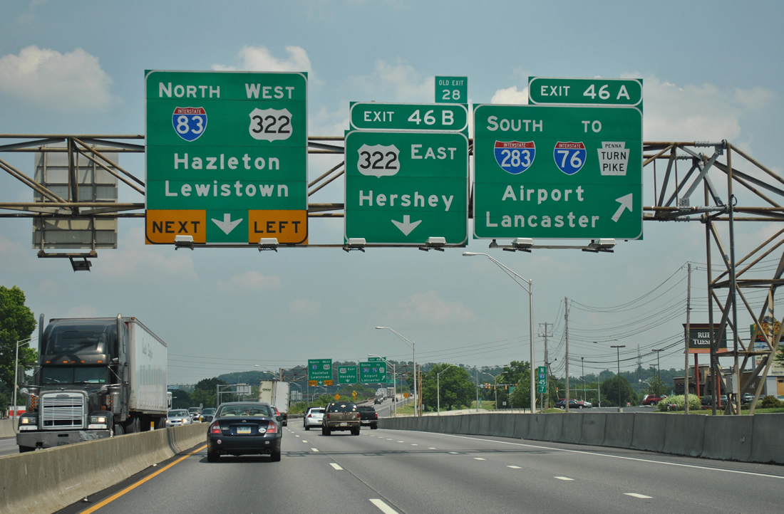 I-83 north at I-283/US 322 - Oakleigh, PA