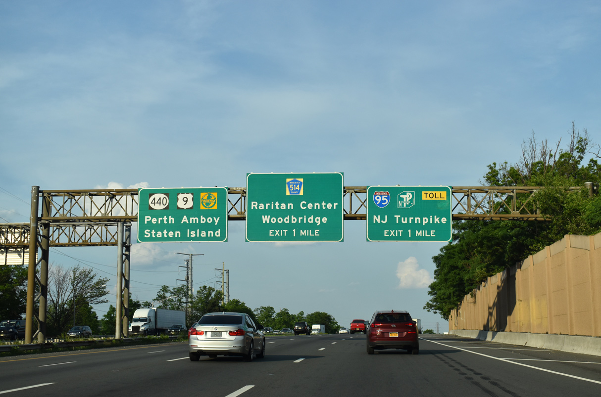 I-287 south at I-95/NJ Tpk/Route 440 - Edison, Twp