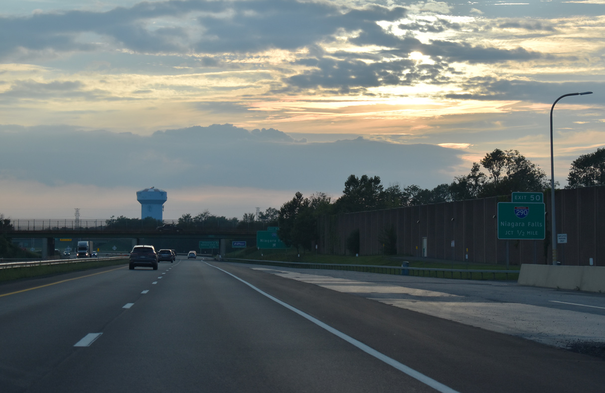 I-90/New York Thruway west at I-290 - Amherst, NY