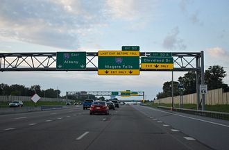 I-90/New York Thruway east at I-290 - Amherst, NY