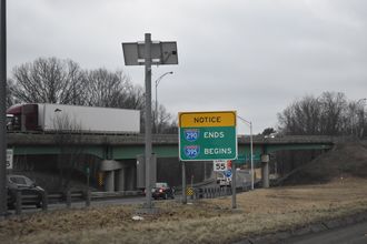 I-290 ends / I-395 begins sign in Auburn, MA.