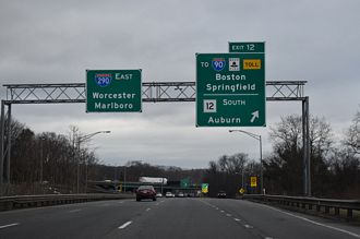 I-395 North becomes Interstate 290 East at Auburn, Massachusetts