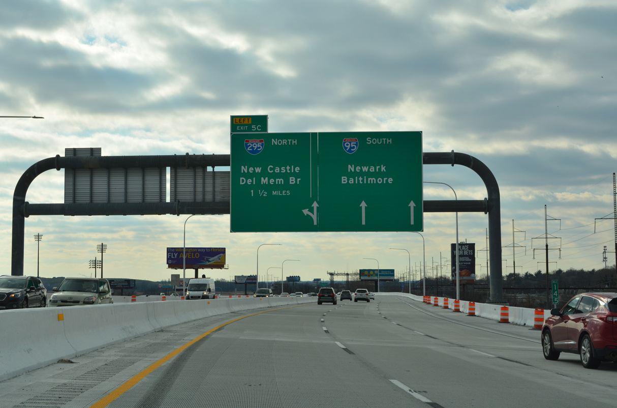 I-95 continues 1.5 miles south from Wilmington, DE to I-295 north.