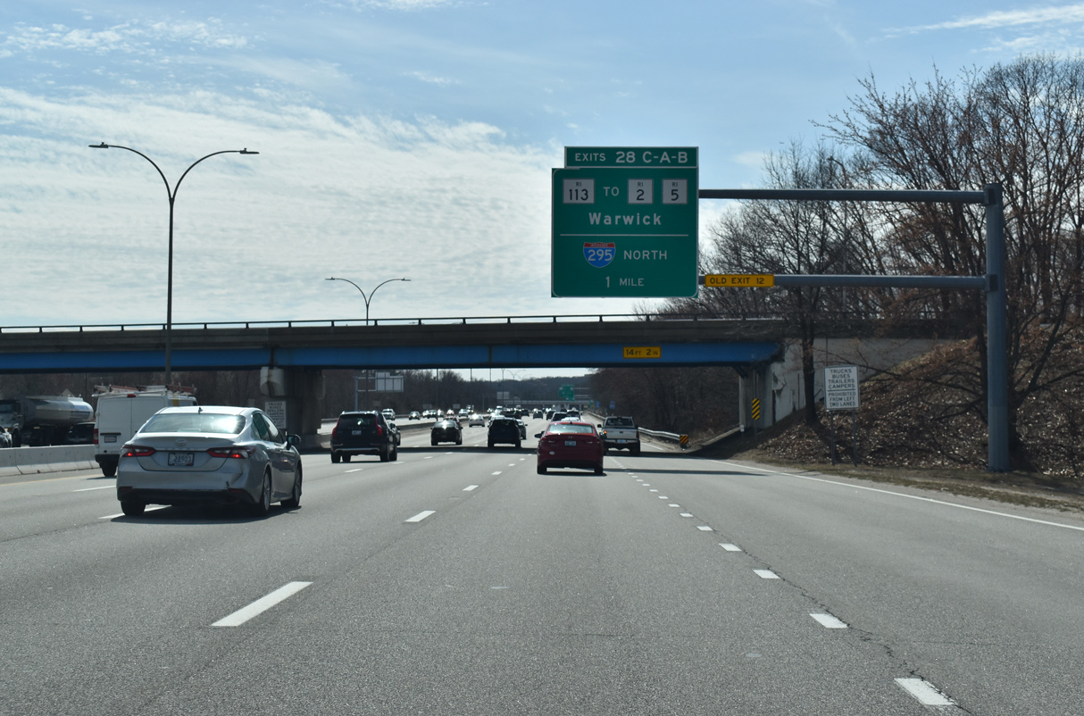 I-95 south at RI 113/I-295 - Warwick