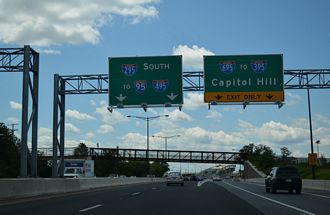 D.C. 295 south becomes I-295 at I-695 in Washington.