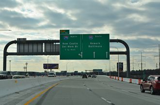 I-95 continues 1.5 miles south from Wilmington, DE to I-295 north.