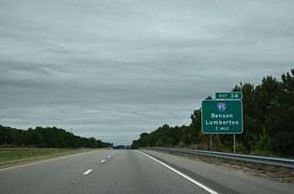 I-295 north concludes at I-95 and U.S. 13 in one mile