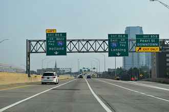 US 131 North at Pearl St to Downtown Grand Rapids, MI