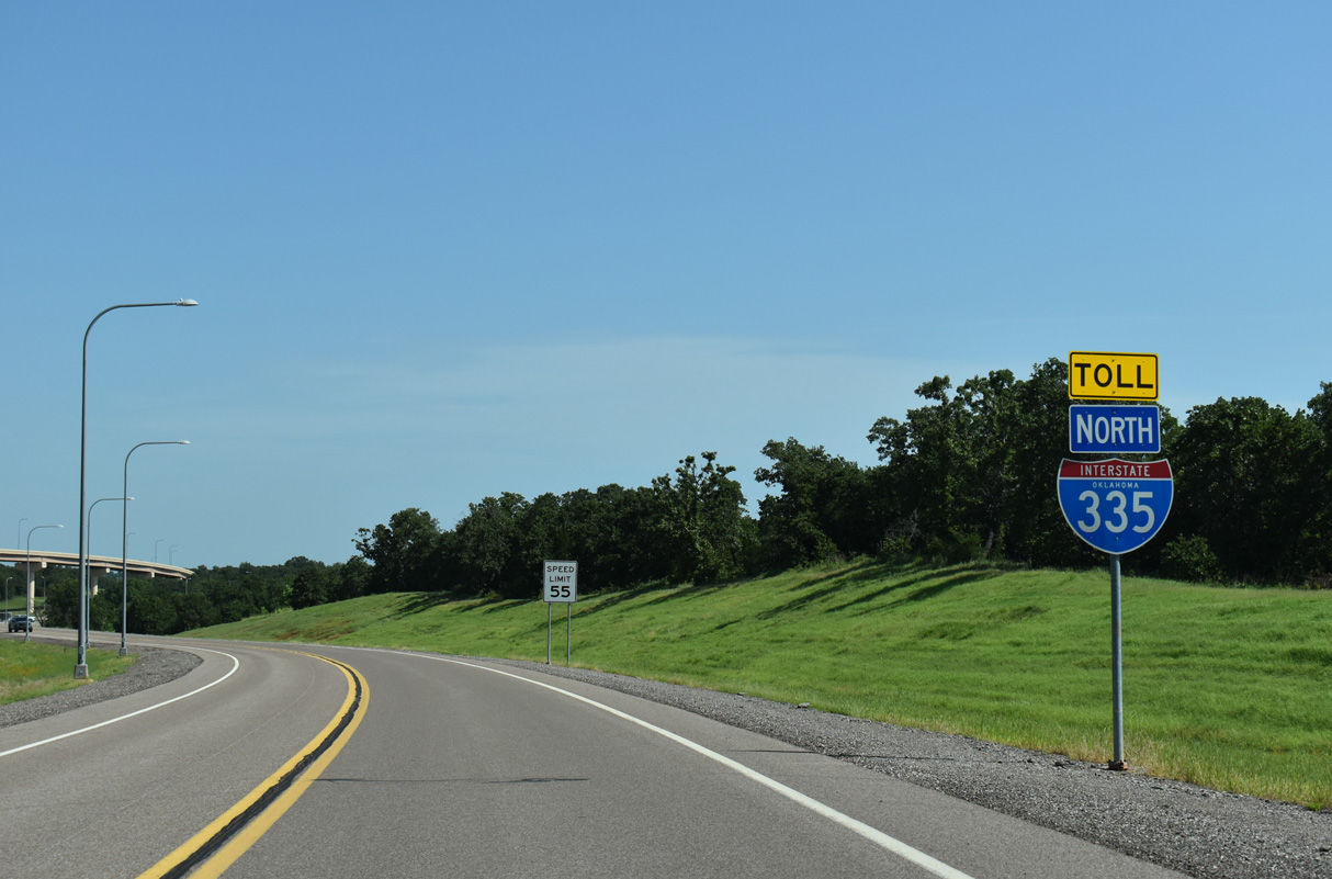 The northbound beginning of IH 335/Kickapoo Tpk from SE 89th St in Oklahoma City