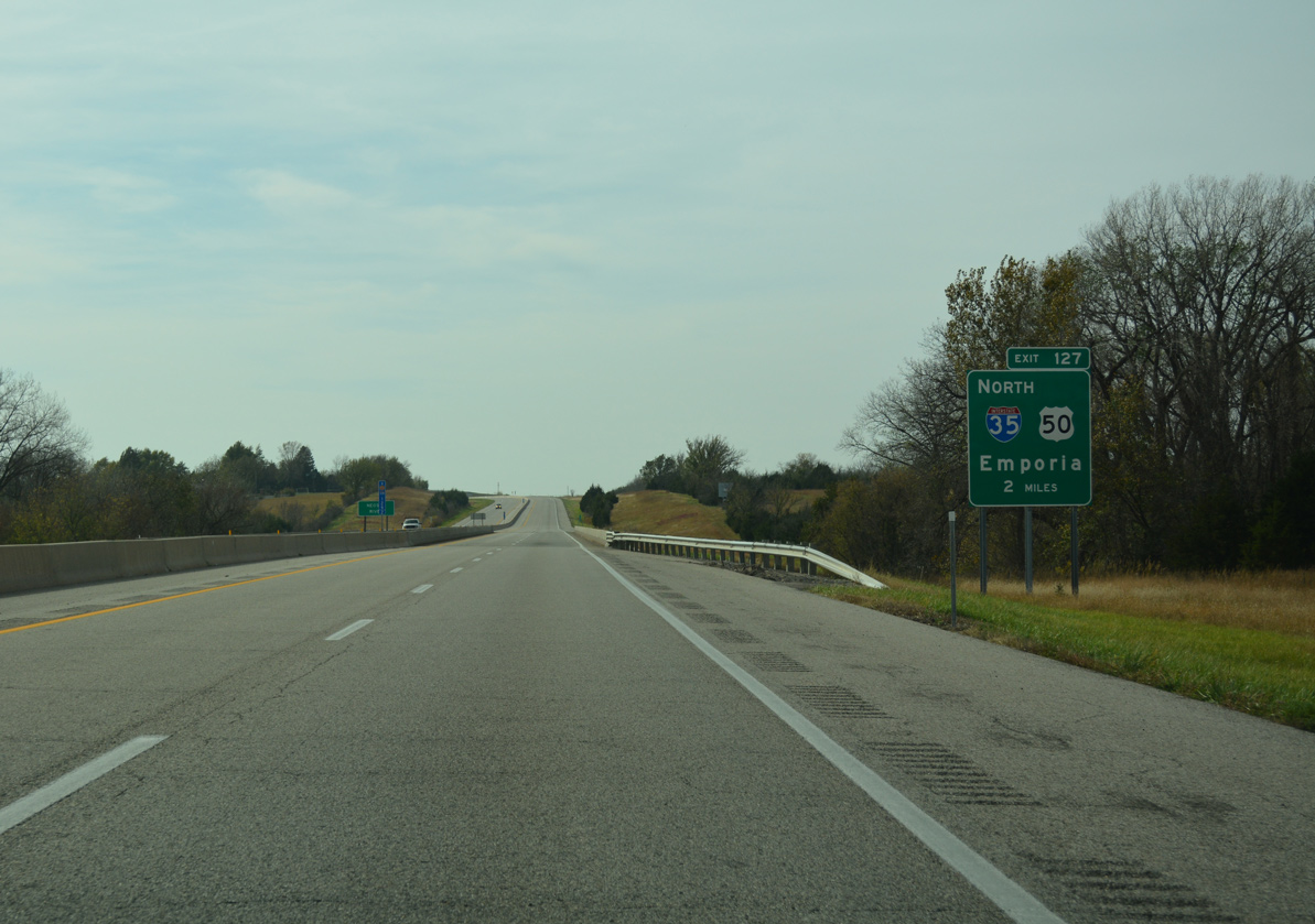 I-335 south at I-35/US 50 - Emporia, KS