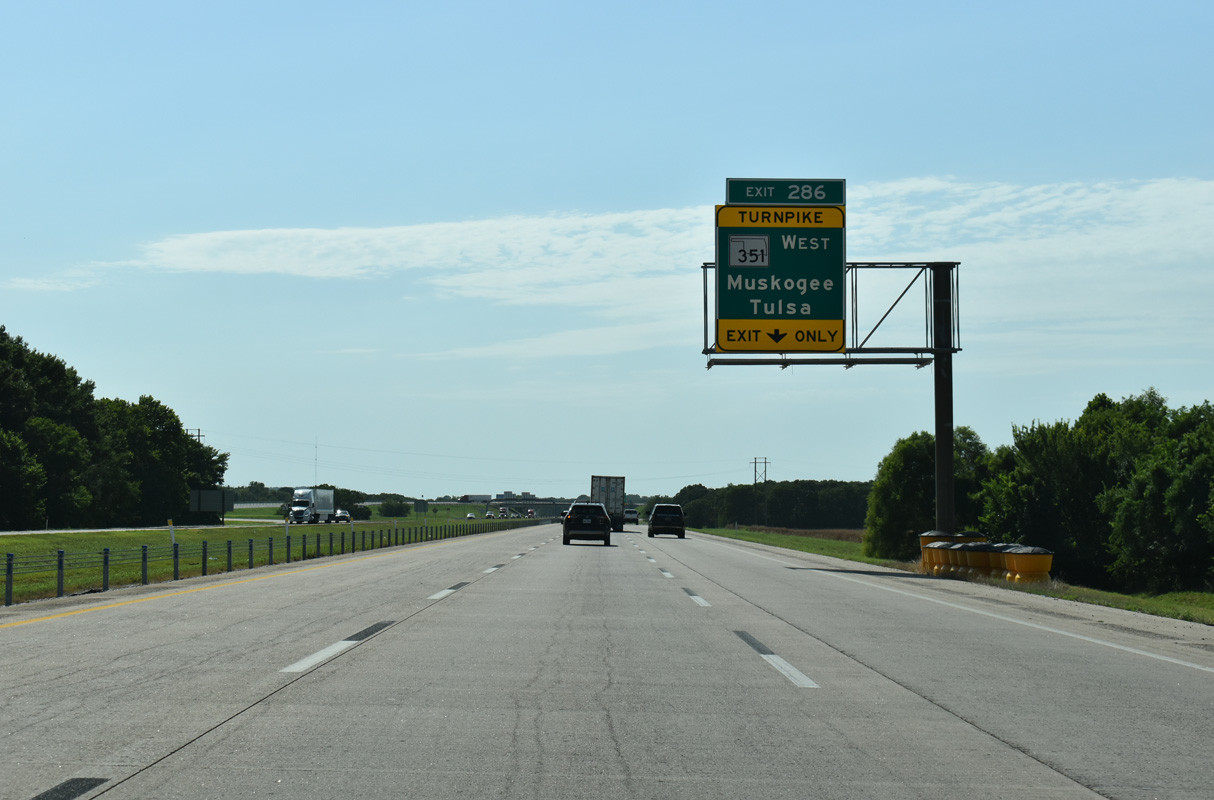 IH 40 West at SH 351/Muskogee Turnpike near Webber Falls, OK