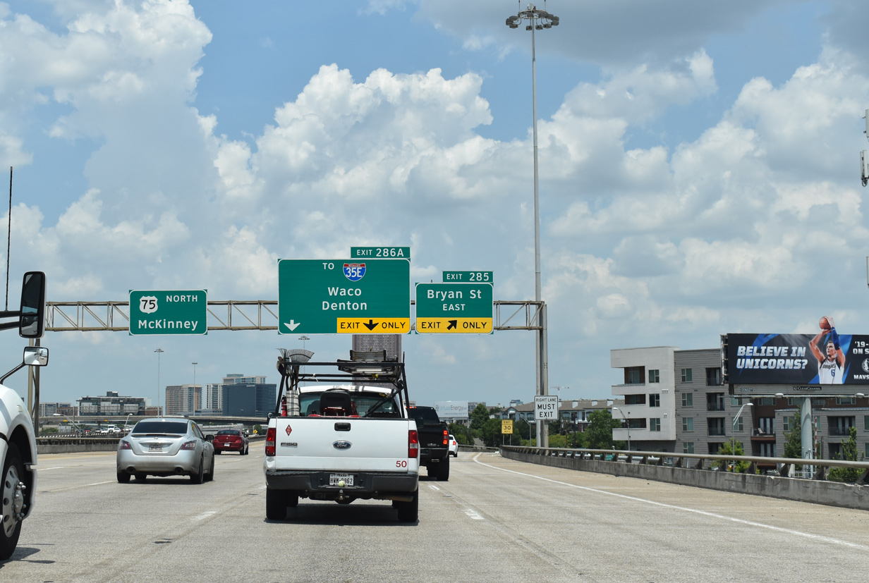 IH 345 north at US 75/SS 366 - Dallas, TX