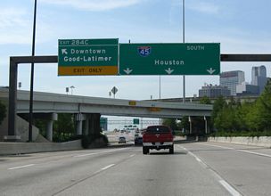 US 75/Central Expwy south at IH 345/SS 366 - 2009
