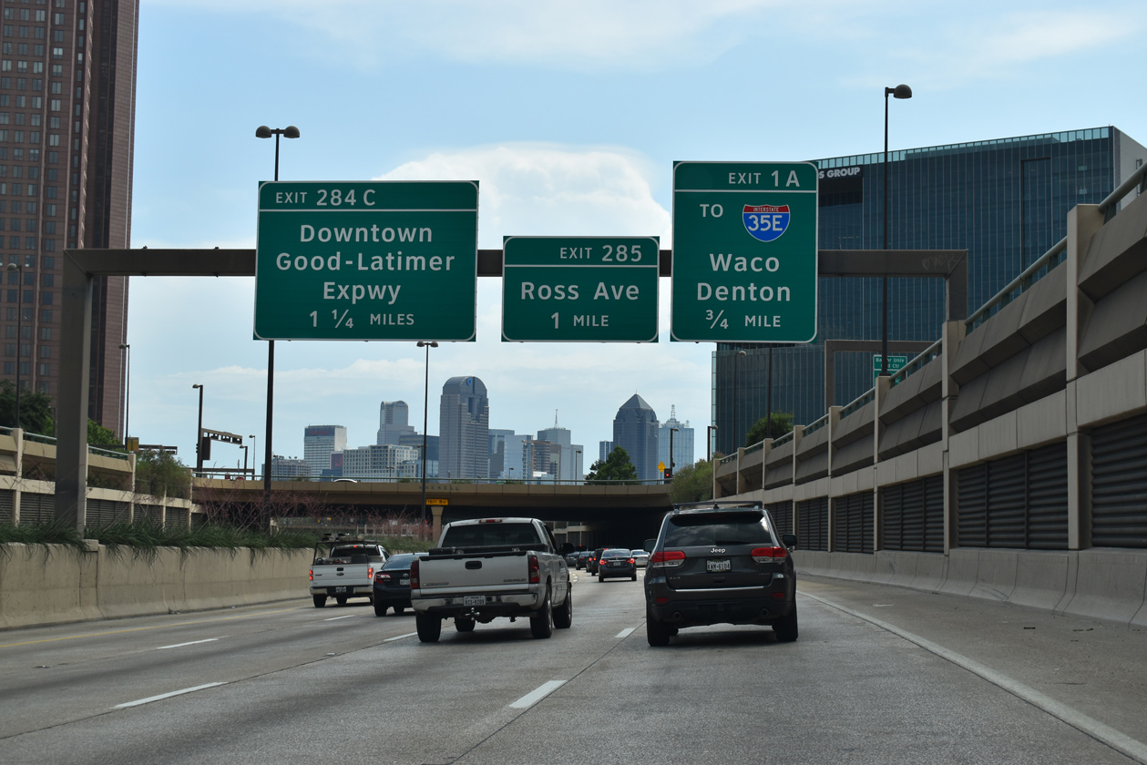 US 75/Central Expwy south at IH 345/SS 366 - Dallas, TX