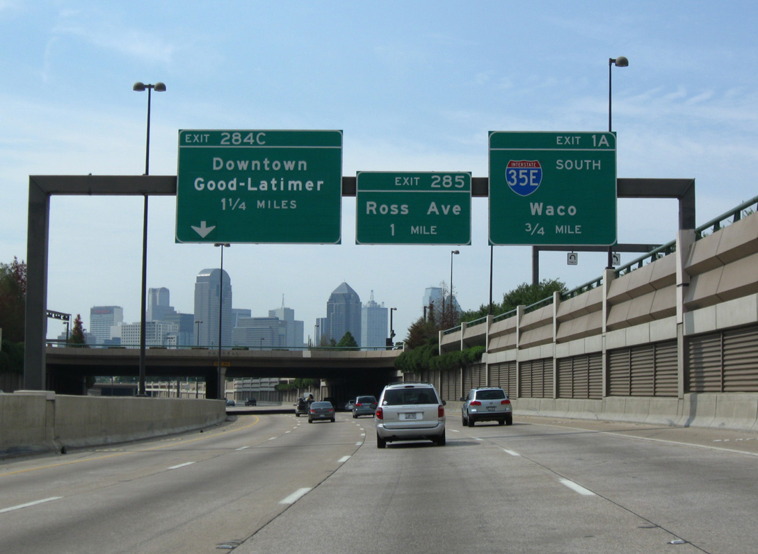 US 75/Central Expwy south at IH 345/SS 366 - 2009
