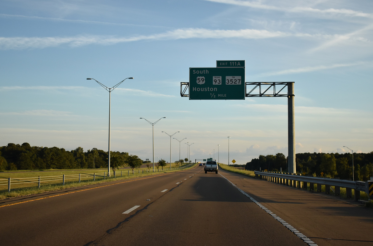 IH 369/US 59 south at SH 93/SL 151 - Texarkana, TX