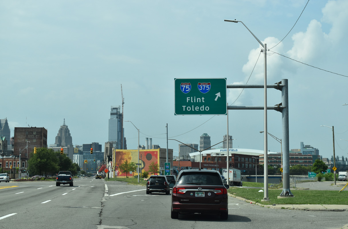 Fisher Fwy west at I-75/375 - Detroit, MI