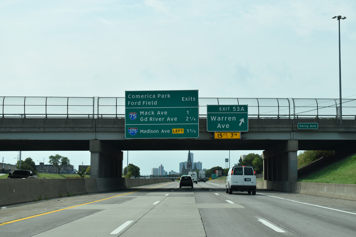 I-75/Chrysler Fwy south 1.75 miles from I-375 in Detroit, MI
