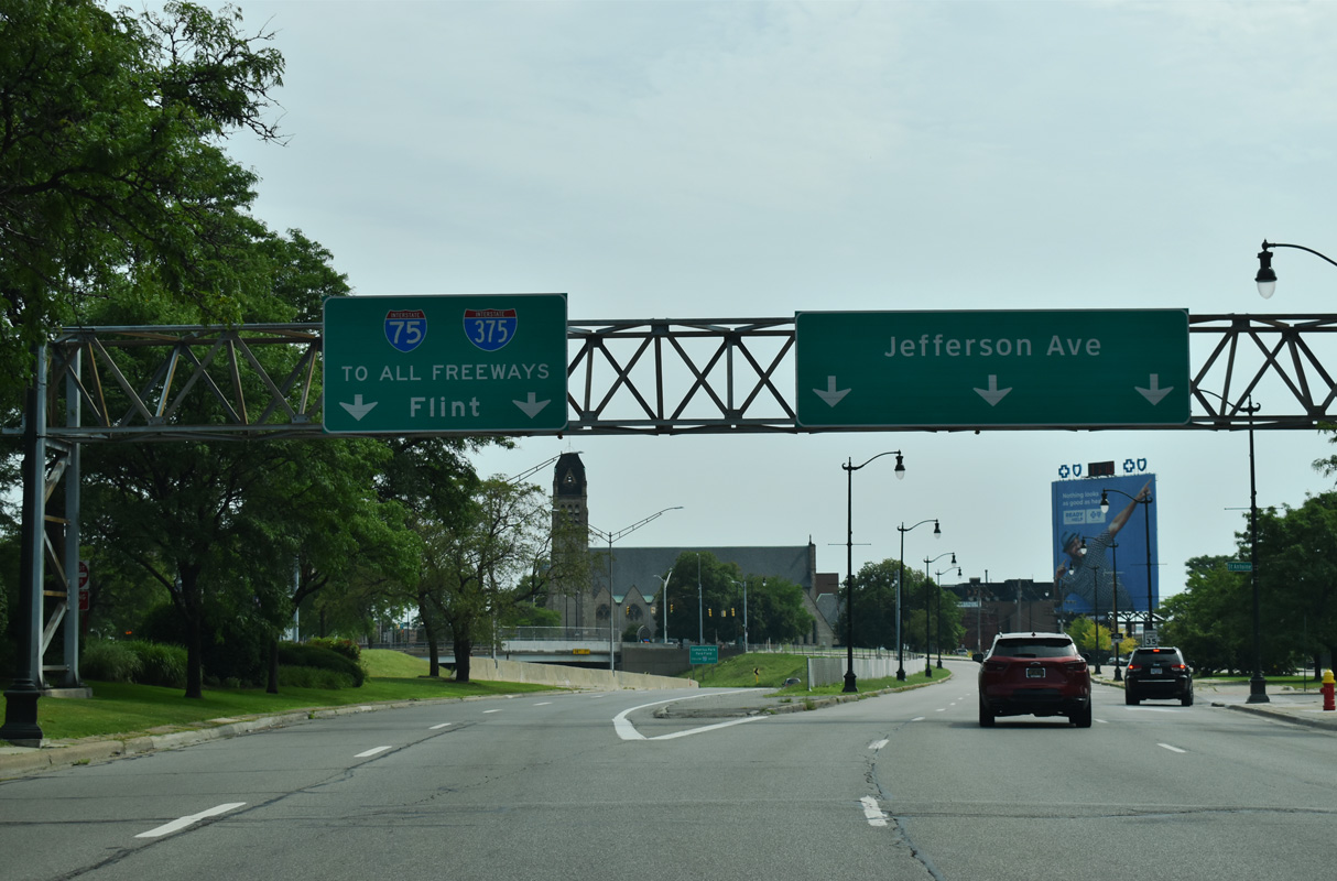 Jefferson Ave north at I-375 - Detroit, MI