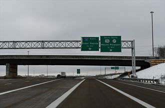 S Park Rd spans I-80 east at Exit 239 for I-380 north and U.S. 218