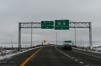Exit 239 separates for I-380/U.S. 218 north to Cedar Rapids