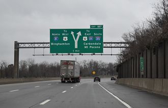 I-81 north at I-84-380/US 6 - Dunmore, PA