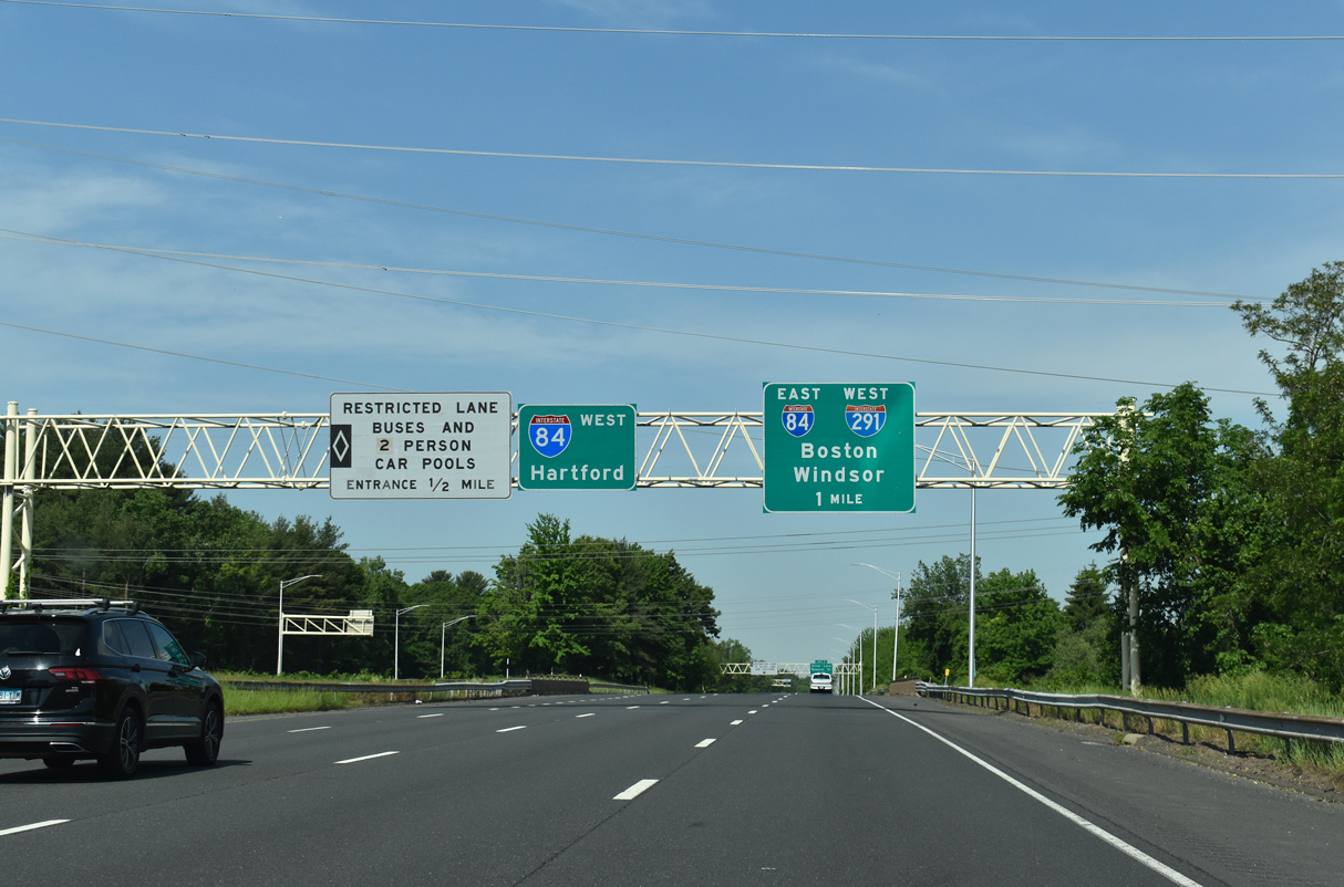 I-384 west at I-84 - Manchester, CT