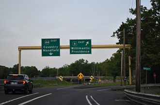 I-384 east at US 6/44 - Bolton, CT