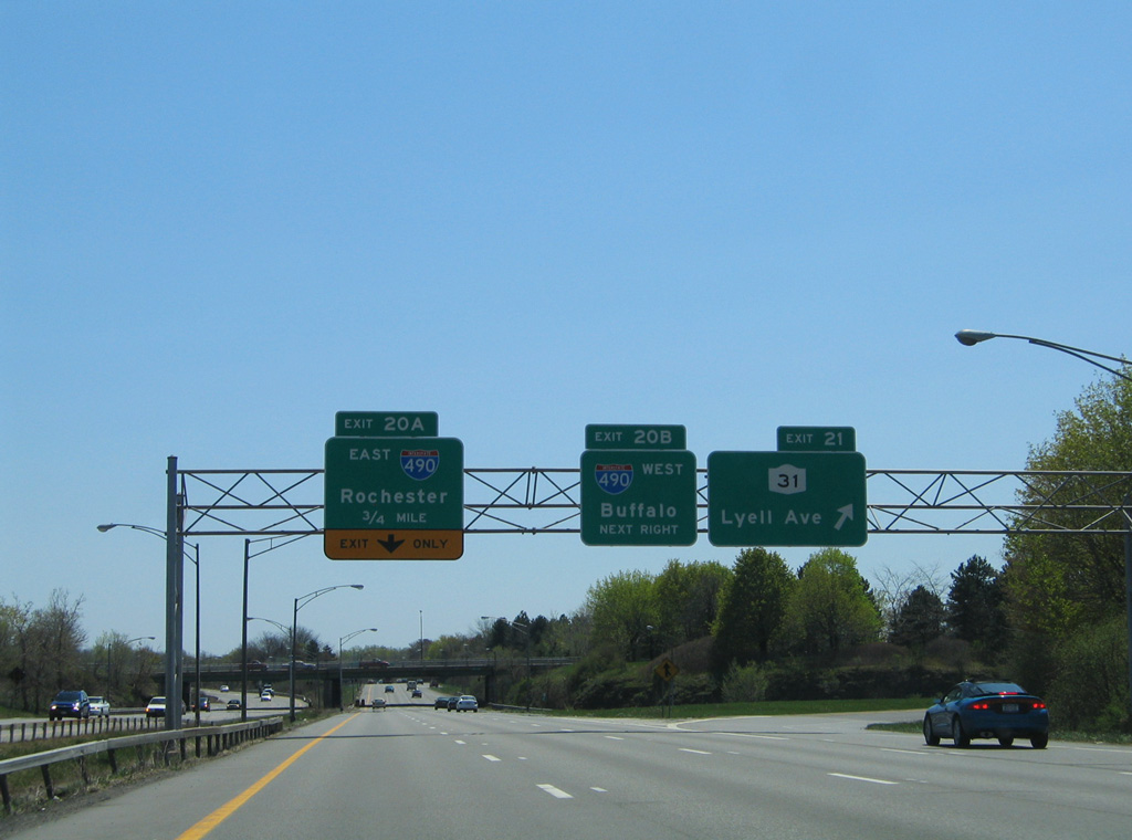 NY 390 south at NY 31 in 2005.
