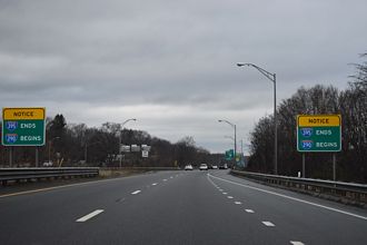 I-395 north end signs in Auburn, MA.
