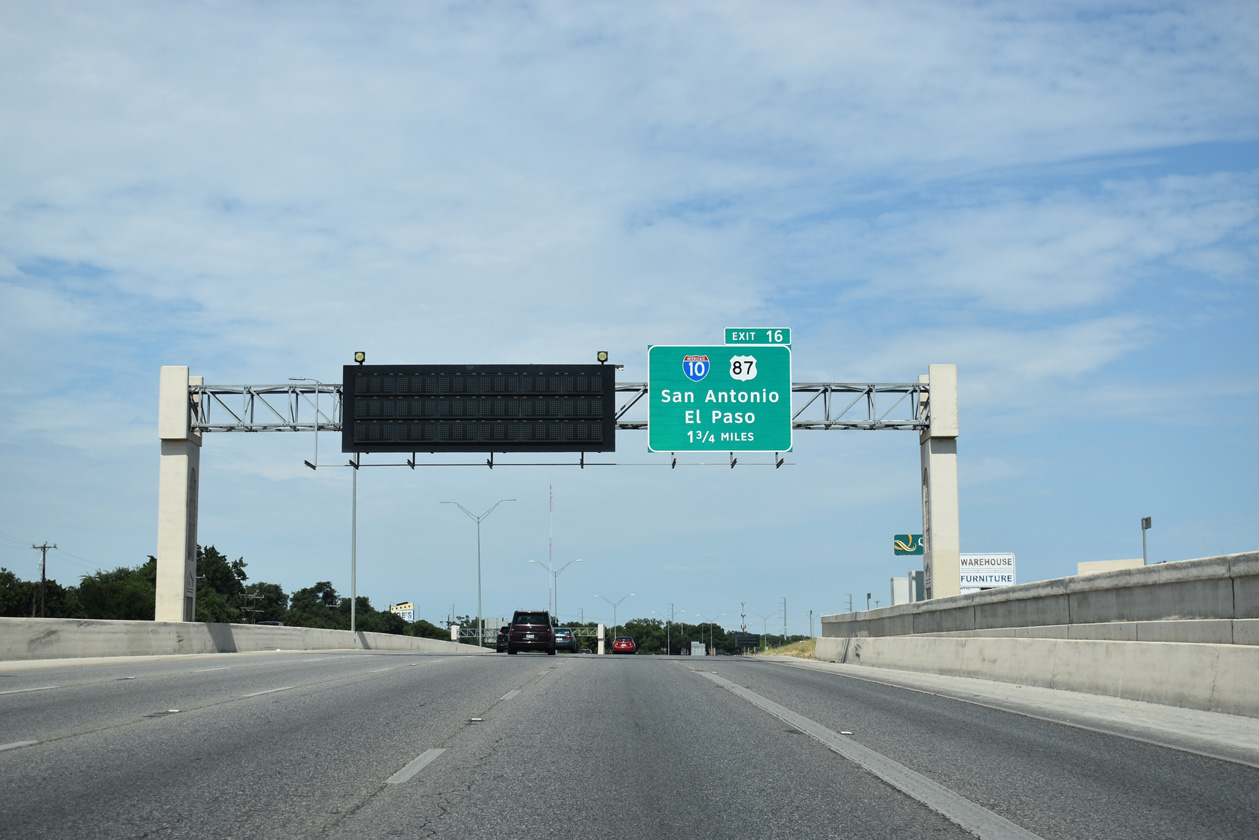 IH 410 north at IH 10/US 87 - San Antonio, TX