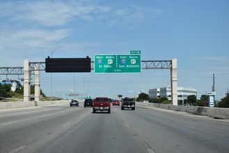 IH 410 north at IH 10/US 87 - San Antonio, TX