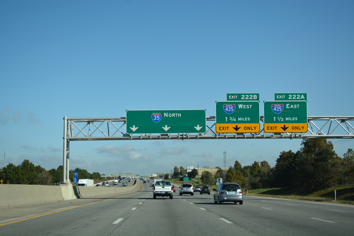 I-35/US 50-56-169 north at I-435 - Lenexa, KS